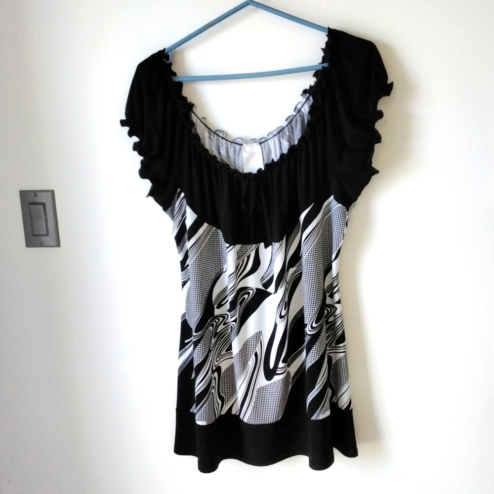 Ladies black and white top